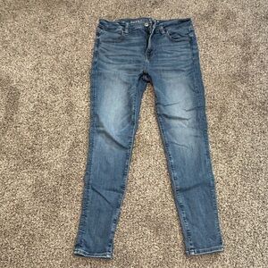 American Eagle Outfitters Skinny Jeans - Medium Blue Wash Next Level Stretch 10